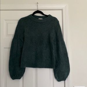 H&M green balloon sleeve sweater! (size s)